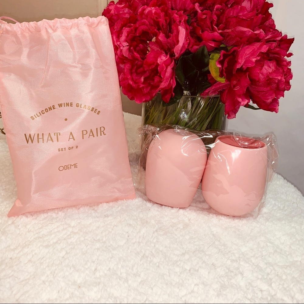 5/$35 💥 Odeme Silicone Travel Wine Glasses